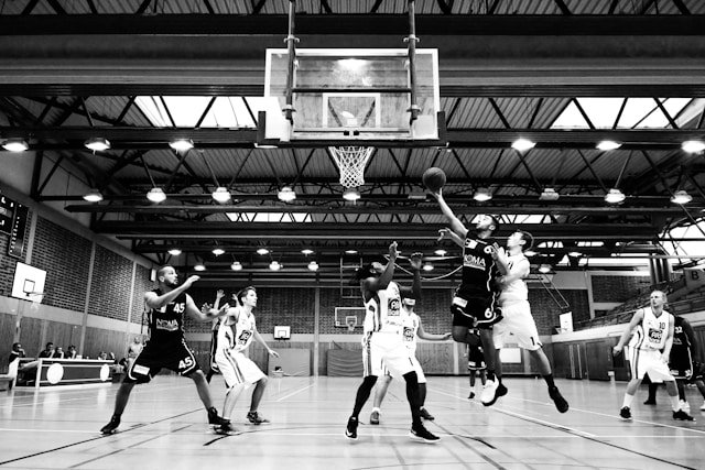 Premiers pas dans les paris sur le basket-ball : Le guide essentiel pour débutants