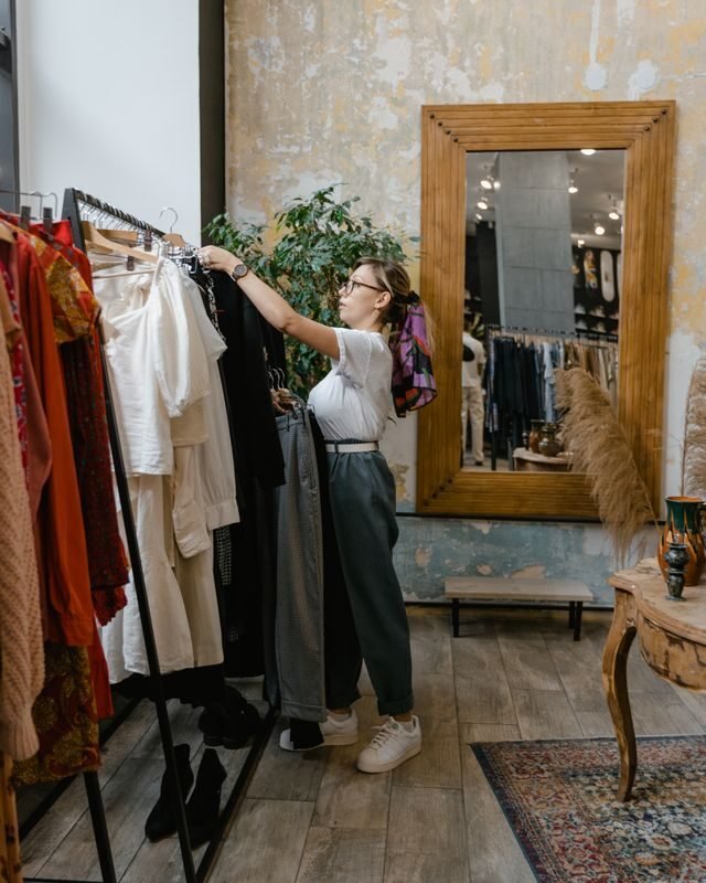 Astuces chez un grossiste vêtement : les conseils à connaître